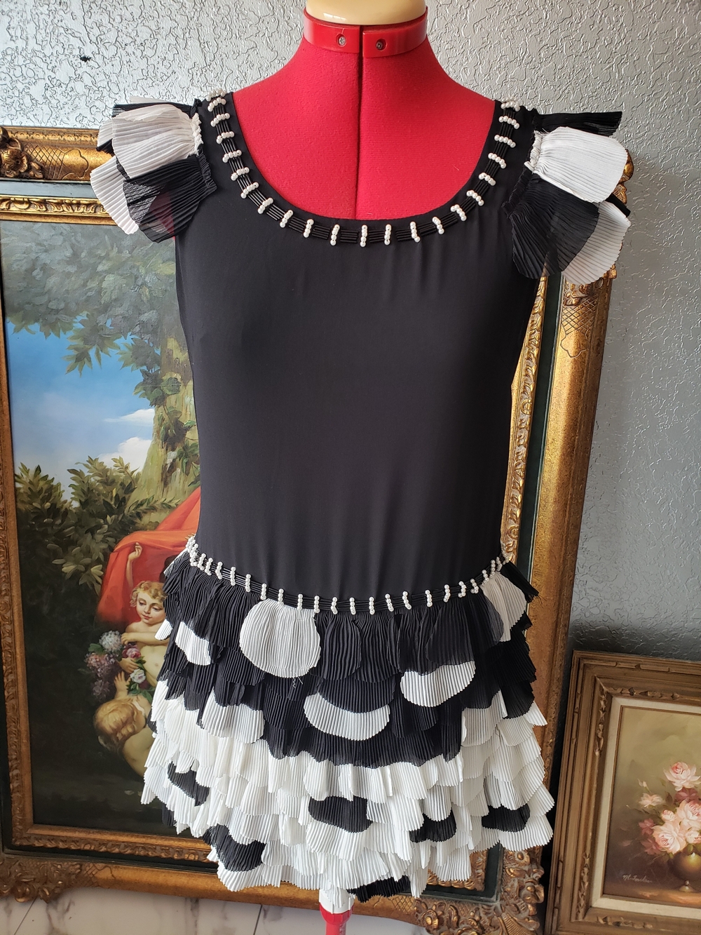 Black & White Pleated Tiered Tunic Top